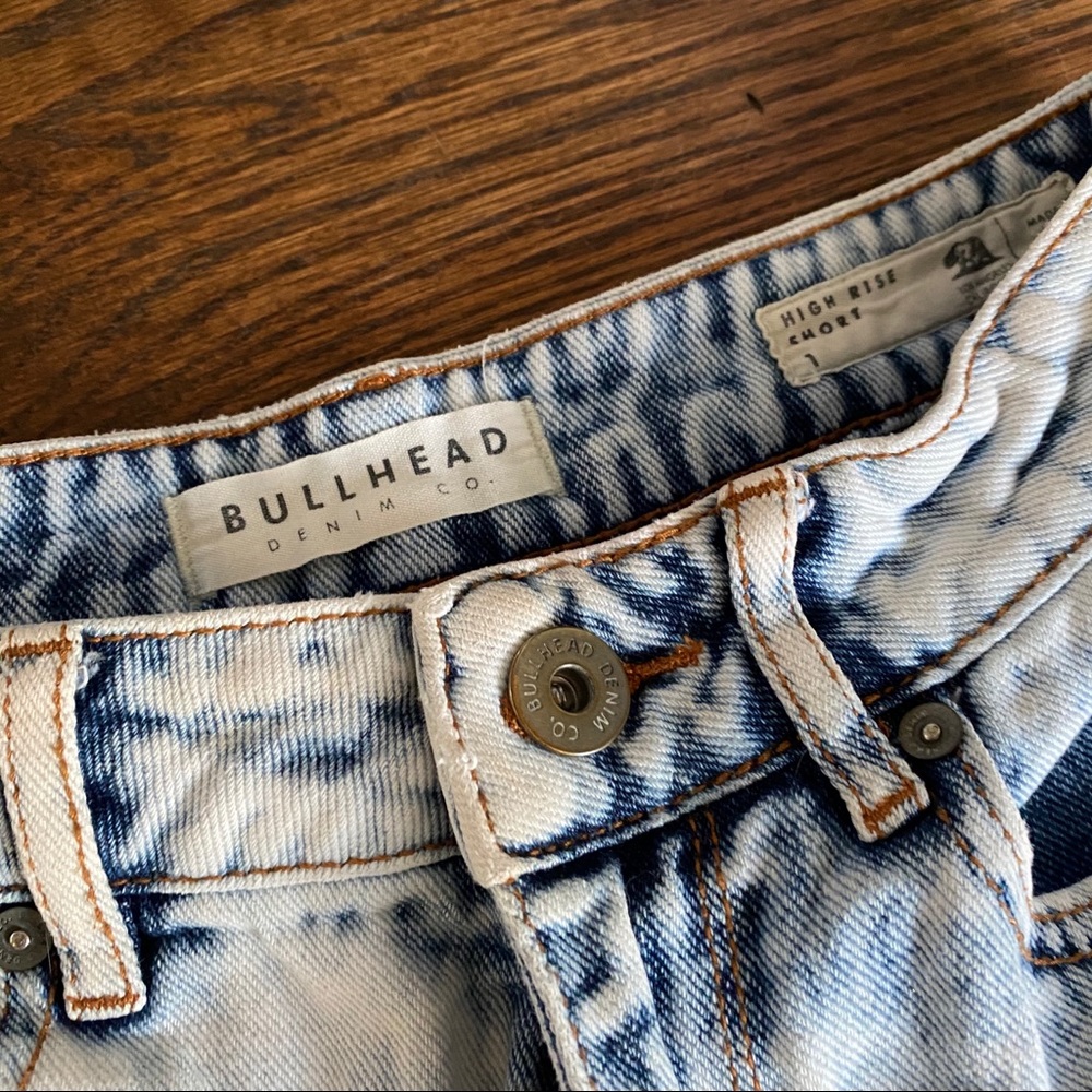 Bullhead Acid Washed Shorts - Picture 2 of 7